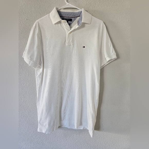 Tommy Hilfiger Mens Short Sleeve Tee Shirt in size medium White button Front - Picture 4 of 6